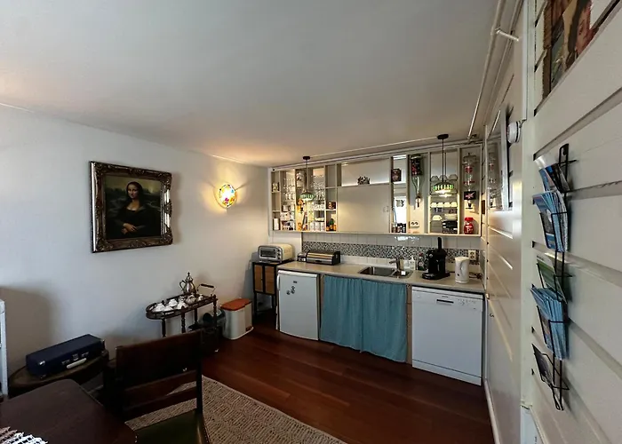 Het Kraaienest 아파트